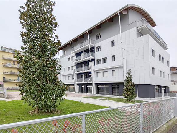 BORGO PALAZZI - NUOVO UFFICIO PERSONALIZZABILE